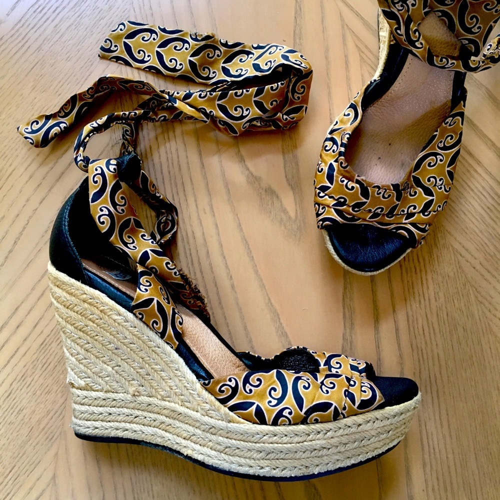 UGG Espadrilles